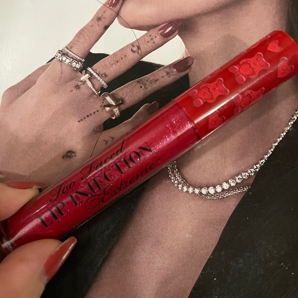 Too Faced Lip Injection Cinnamon Bear